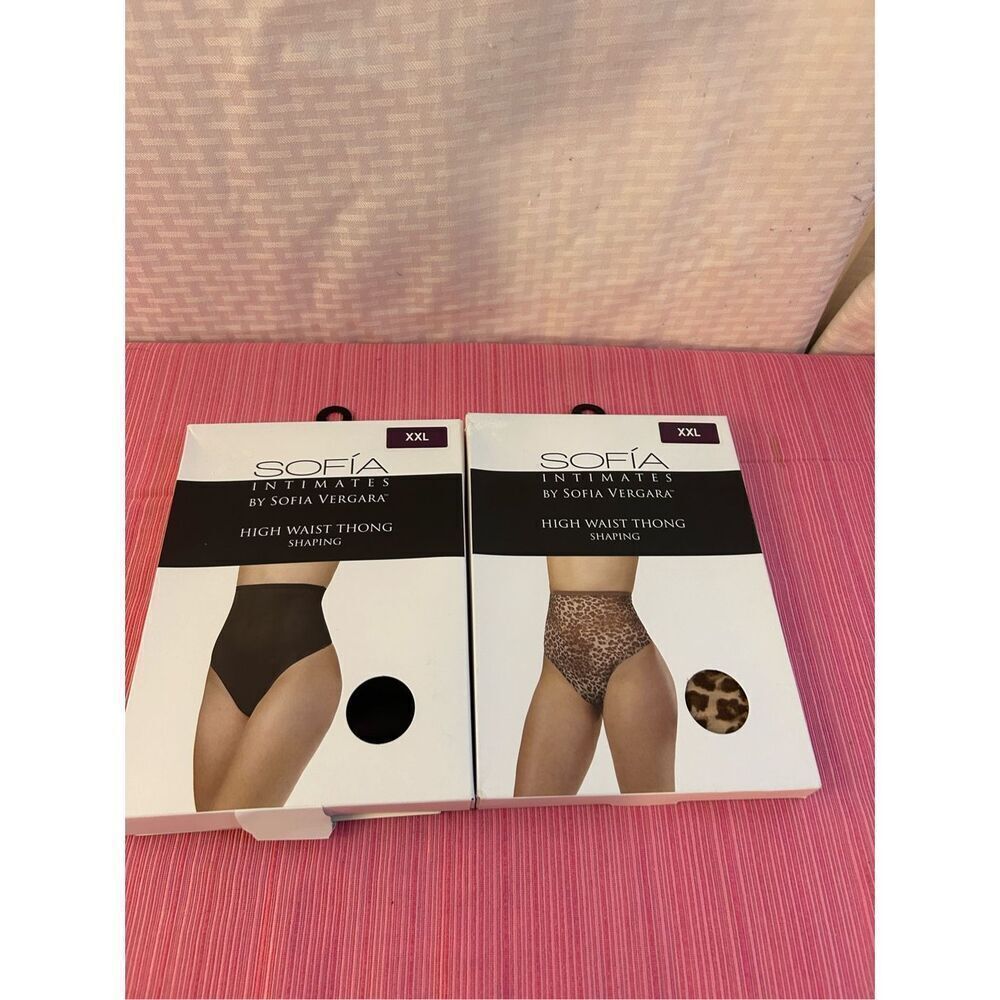 2 Sofia‎ Vargas xxl thongs multi-color and Black rn#52469 NEW 2x
